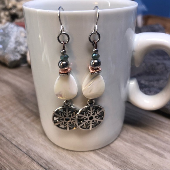 Silver Snowflake Shell Earrings - Picture 1 of 5